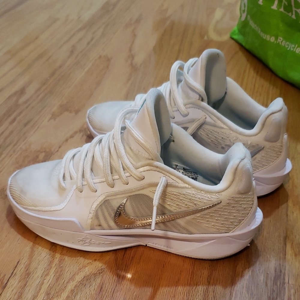 Nike Basketball Sneakers Sabrina